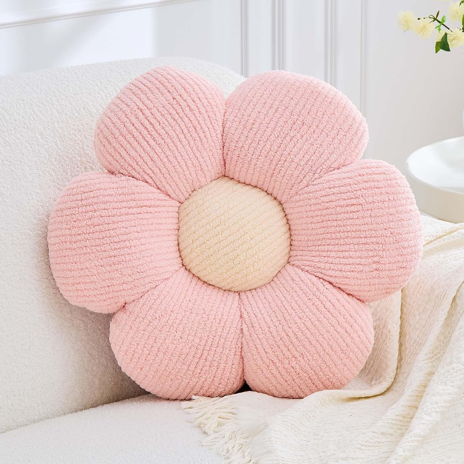 XIAIJIA flower shaped pillow in blush pink — chunky daisy cushion